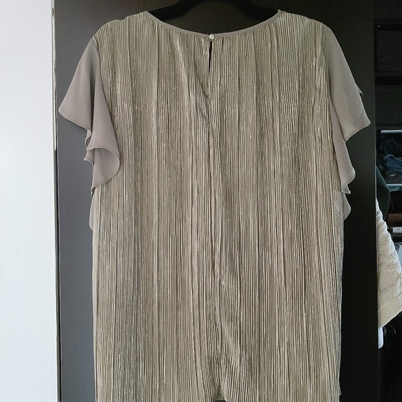 Jaclyn Smith Shimmery Gold Blouse - Picture 2 of 2